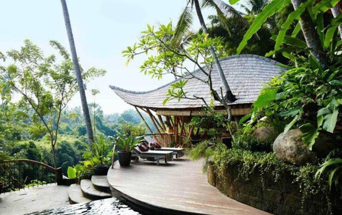 Nhà Tre 3 Tầng Giữa Rừng Tiện Nghi Như Resort Cao Cấp