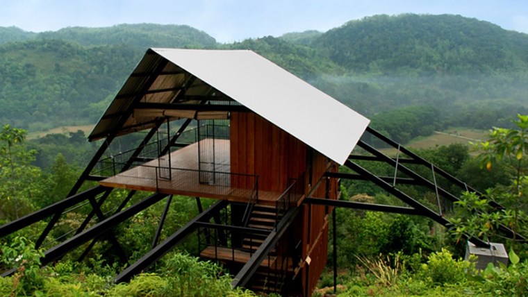 Nhà nghỉ mát Treetop nằm giữa đồn điền cao su