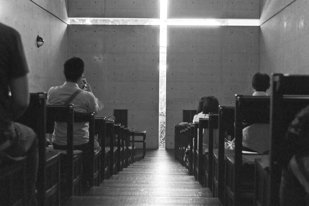 Tadao Ando — Nội thất tối Church of the Light