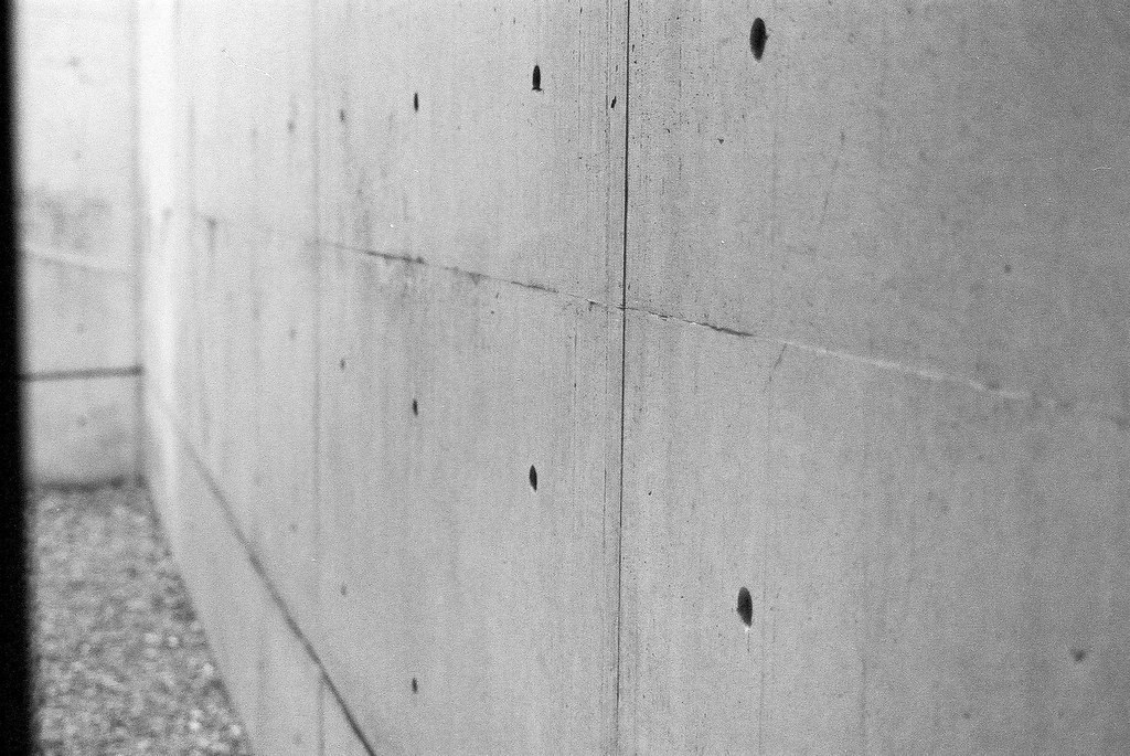 Tadao Ando — Cận cảnh bề mặt bê tông trần Church of