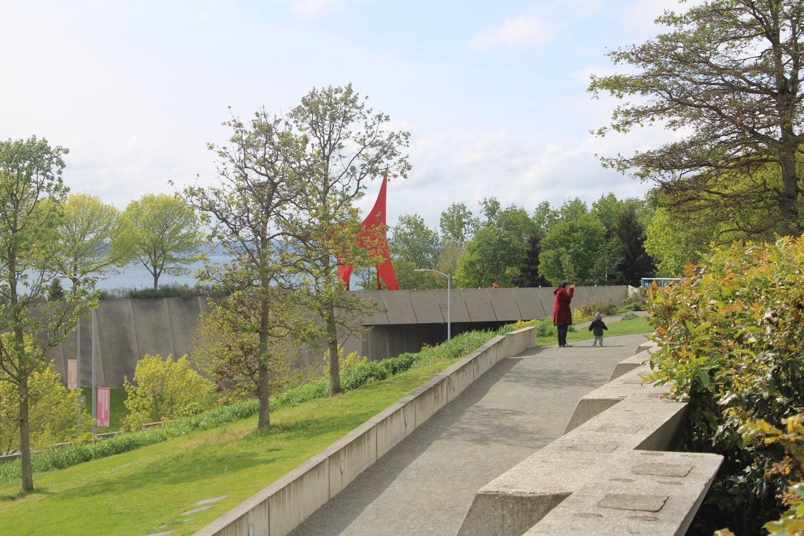 Olympic Sculpture Park — Moseley Path — lối đi bậc thang bê tông