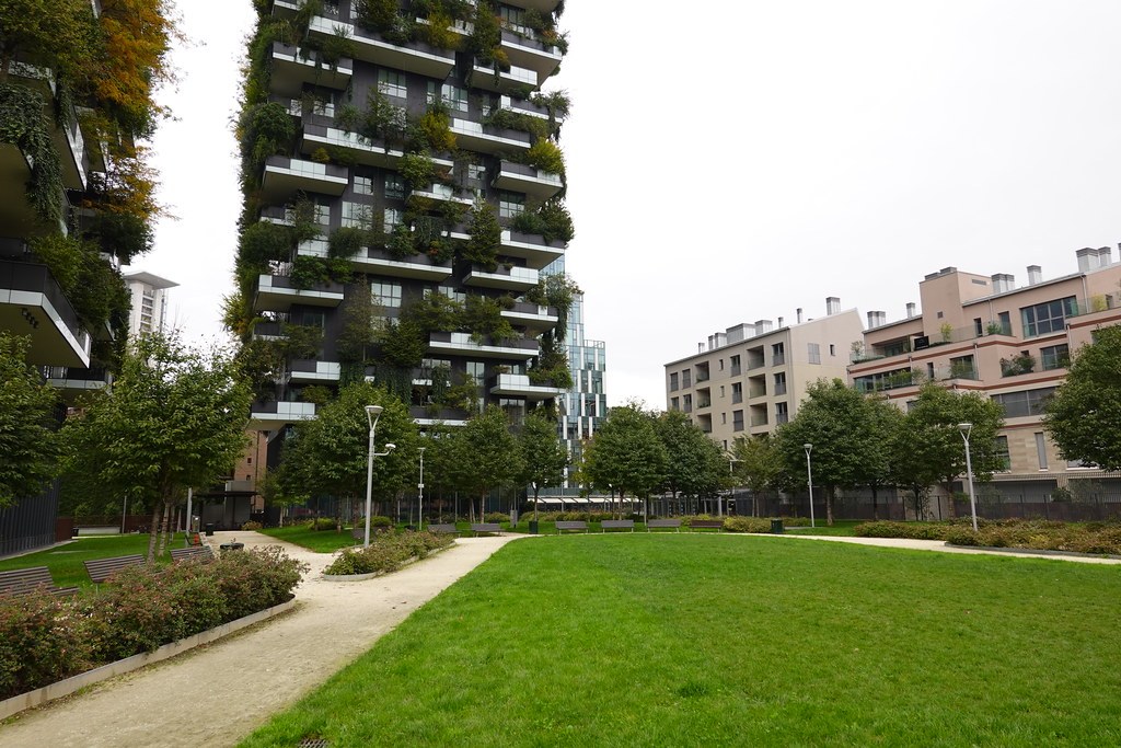 Bosco Verticale — Bosco Verticale vào mùa lá xanh